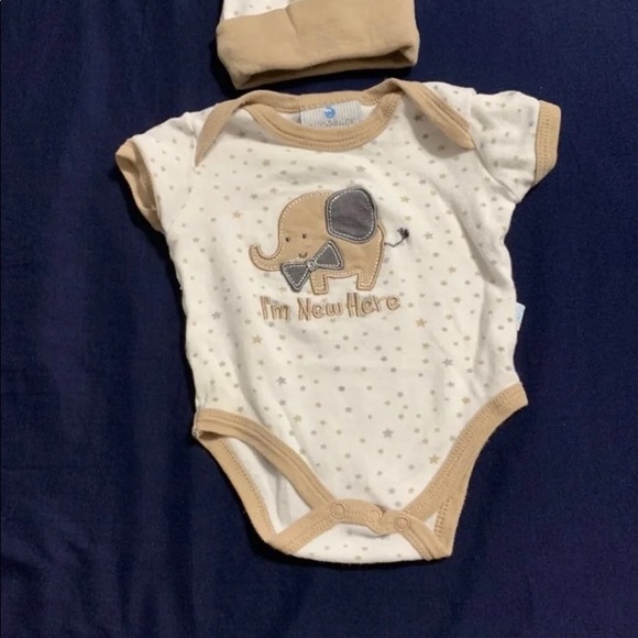 4 piece set Baby outfit - Picture 3 of 3